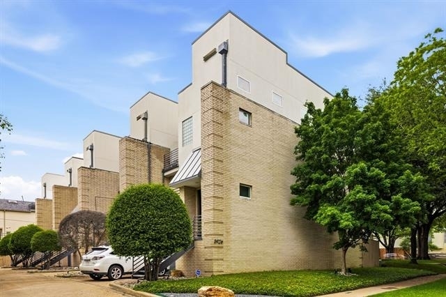 3925 Gilbert Avenue - Photo 35