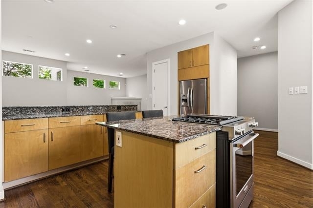 3925 Gilbert Avenue - Photo 15