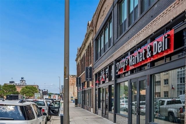 2010 Commerce Street - Photo 9