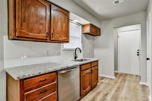 813 Bristol Avenue - Photo 19