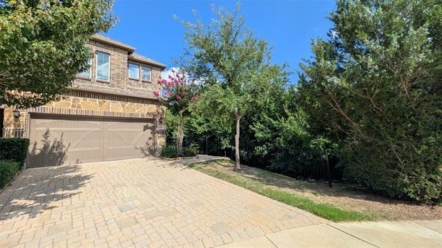 6300 Hermosa Drive - Photo 1