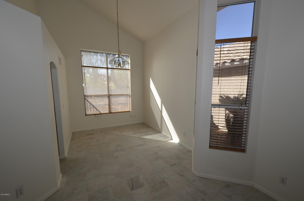 630 N Diane Court - Photo 2