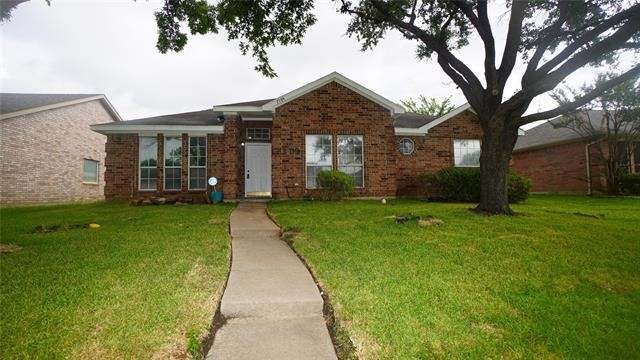 3109 Scott Drive - Photo 0