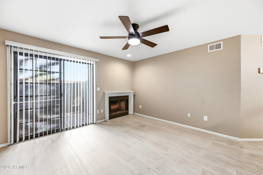 533 W Guadalupe Road - Photo 2