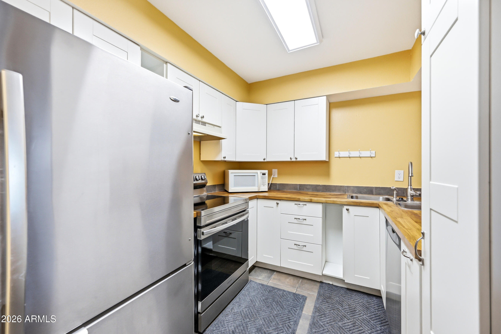 533 W Guadalupe Road - Photo 9