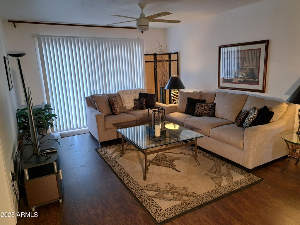 7350 N Via Paseo Del Sur -- - Photo 2