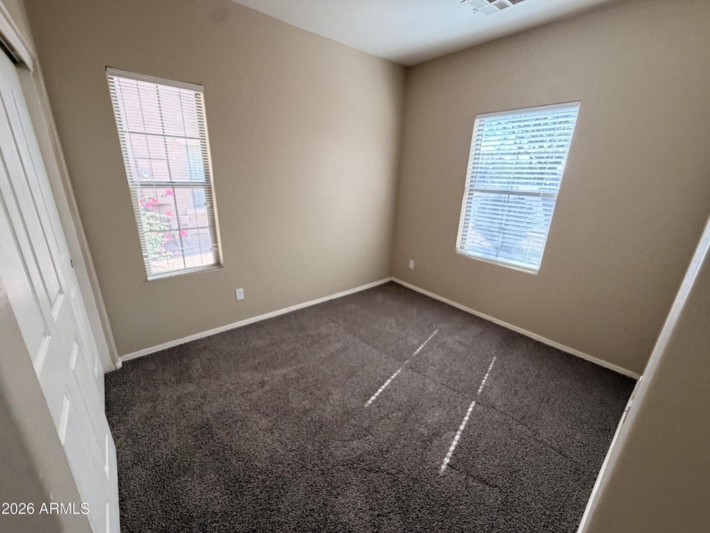 2517 S 116th Avenue - Photo 11