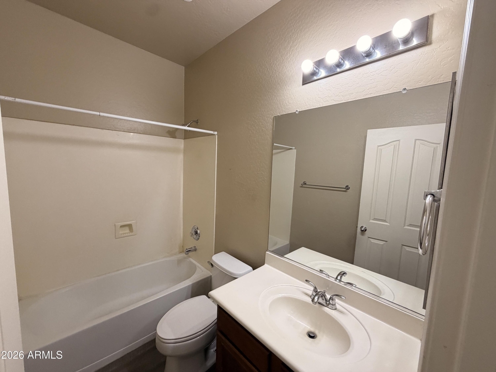 2517 S 116th Avenue - Photo 10