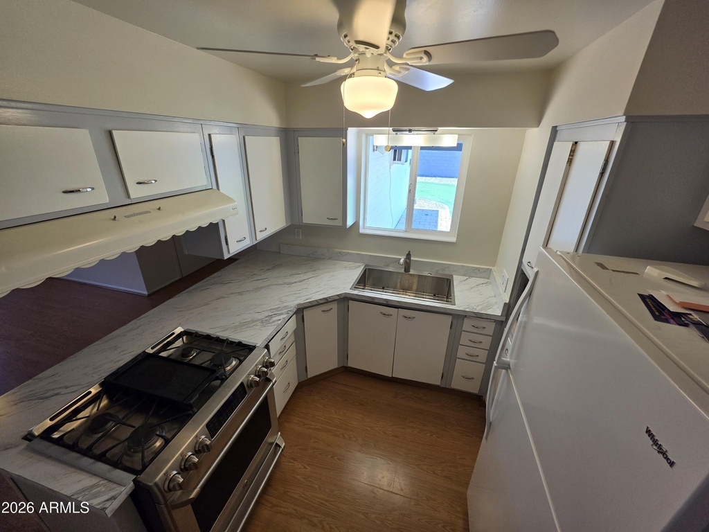 1309 W 14 Street - Photo 7