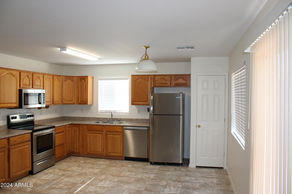 2568 W Tanner Ranch Road - Photo 5