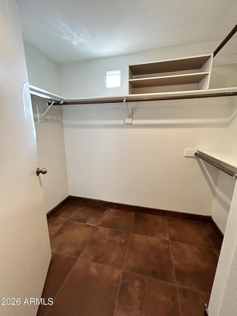 11333 N 92nd Street - Photo 5