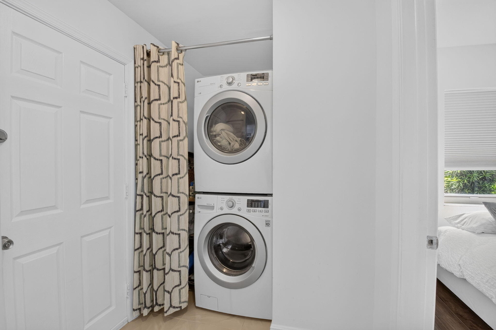 700 Ne 70th Street - Photo 29
