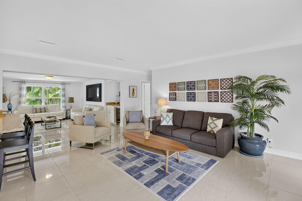 700 Ne 70th Street - Photo 3
