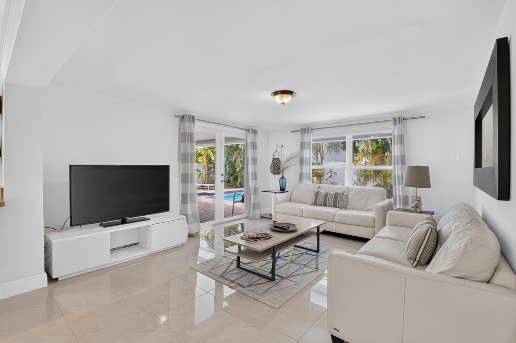 700 Ne 70th Street - Photo 18