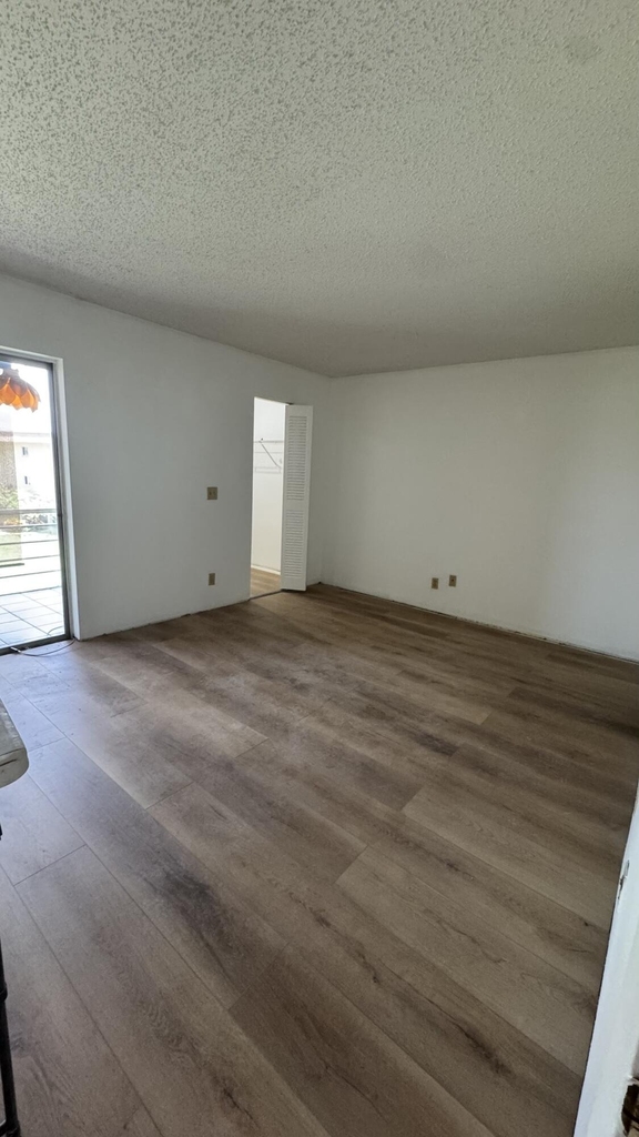 100 Village Green Circle E - Photo 5