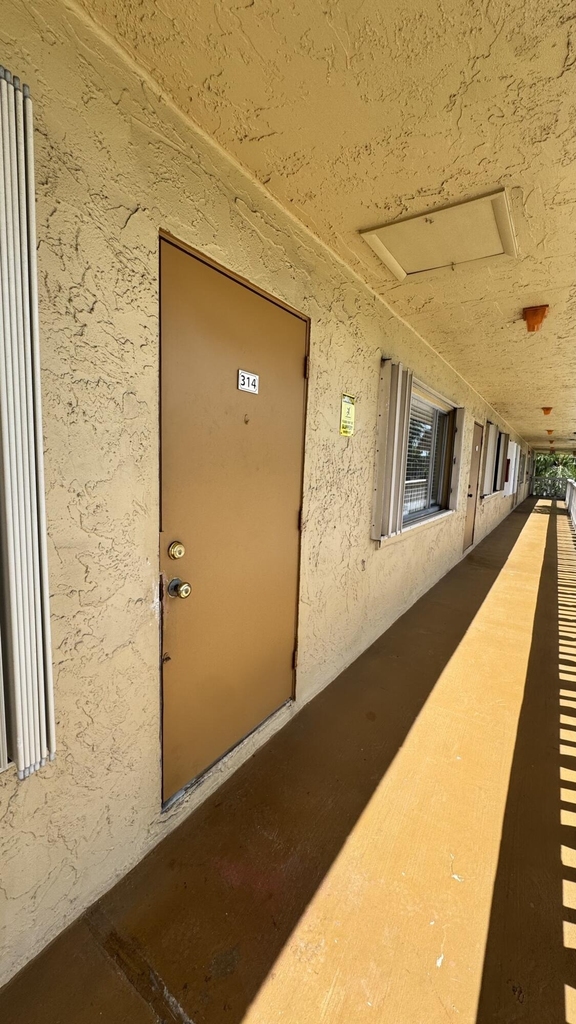 100 Village Green Circle E - Photo 13