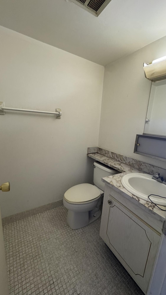 100 Village Green Circle E - Photo 4