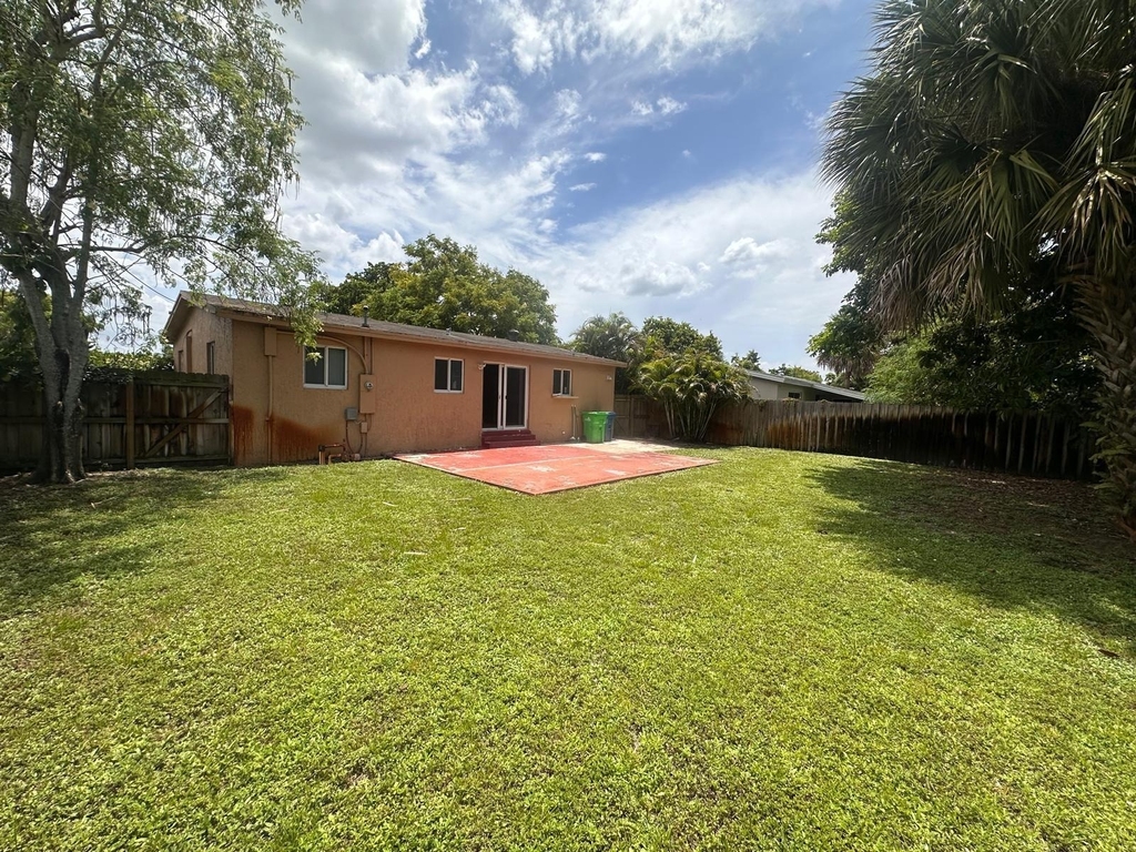6281 Nw 14th Court - Photo 26
