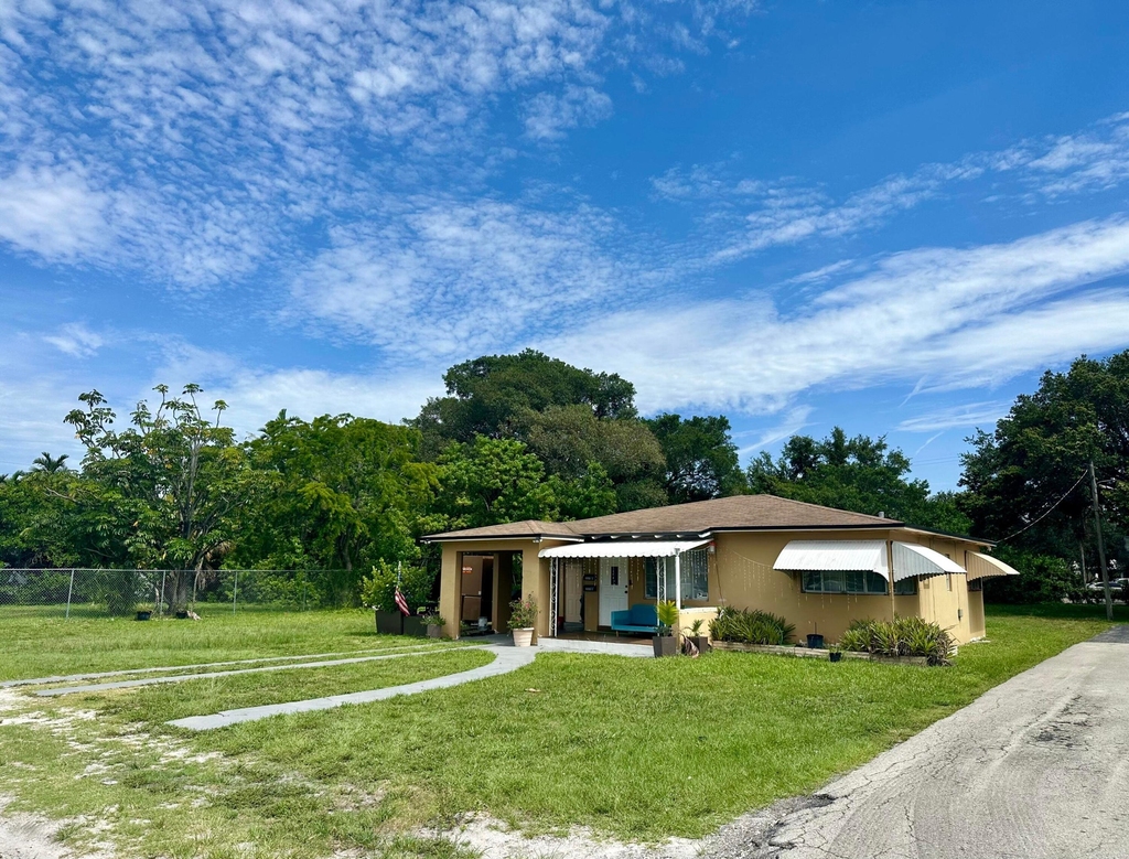 2531 Pierce Street - Photo 0