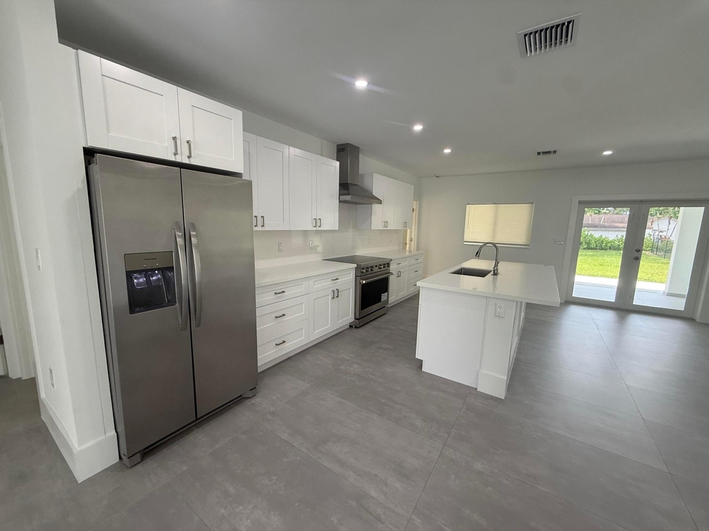 13350 61st Lane N - Photo 3