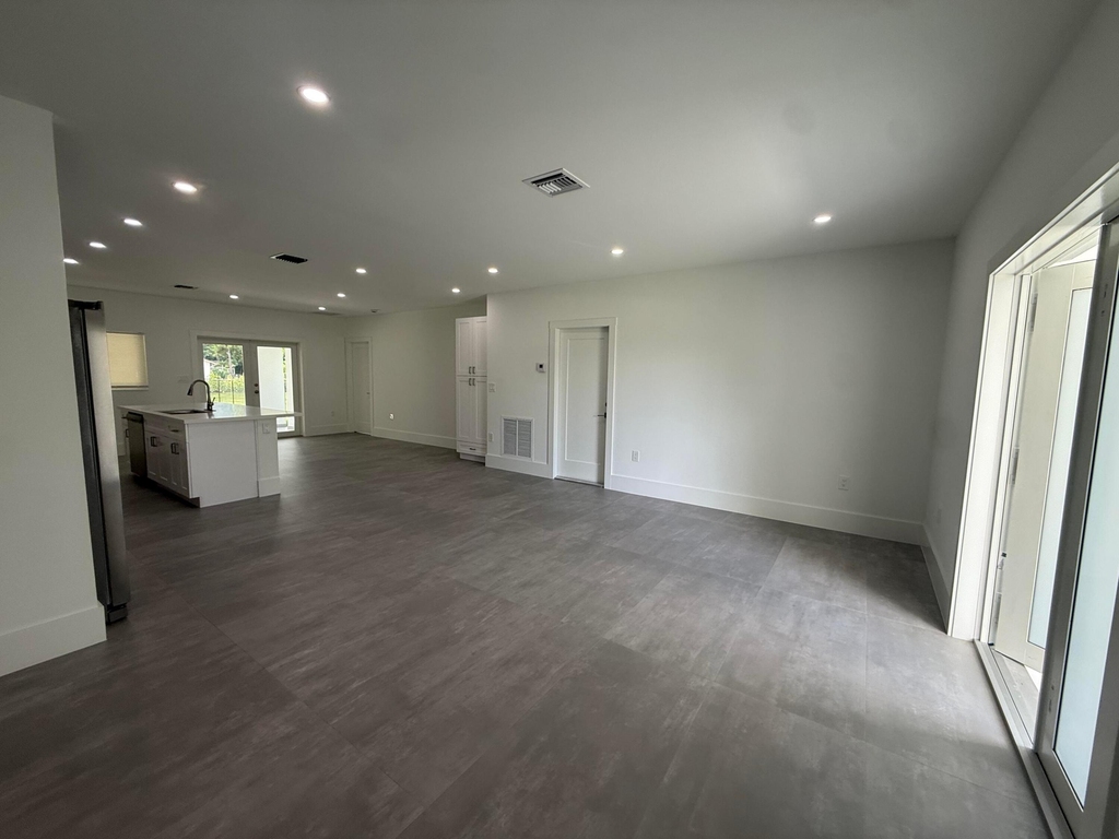 13350 61st Lane N - Photo 2