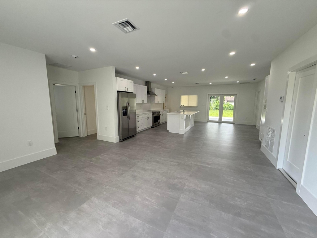 13350 61st Lane N - Photo 1