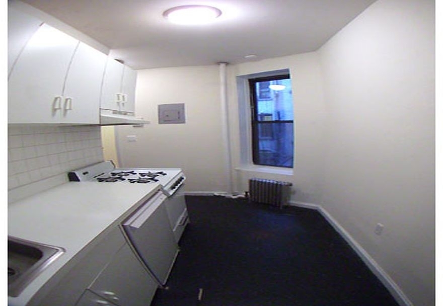  East 11th Street - Photo 2