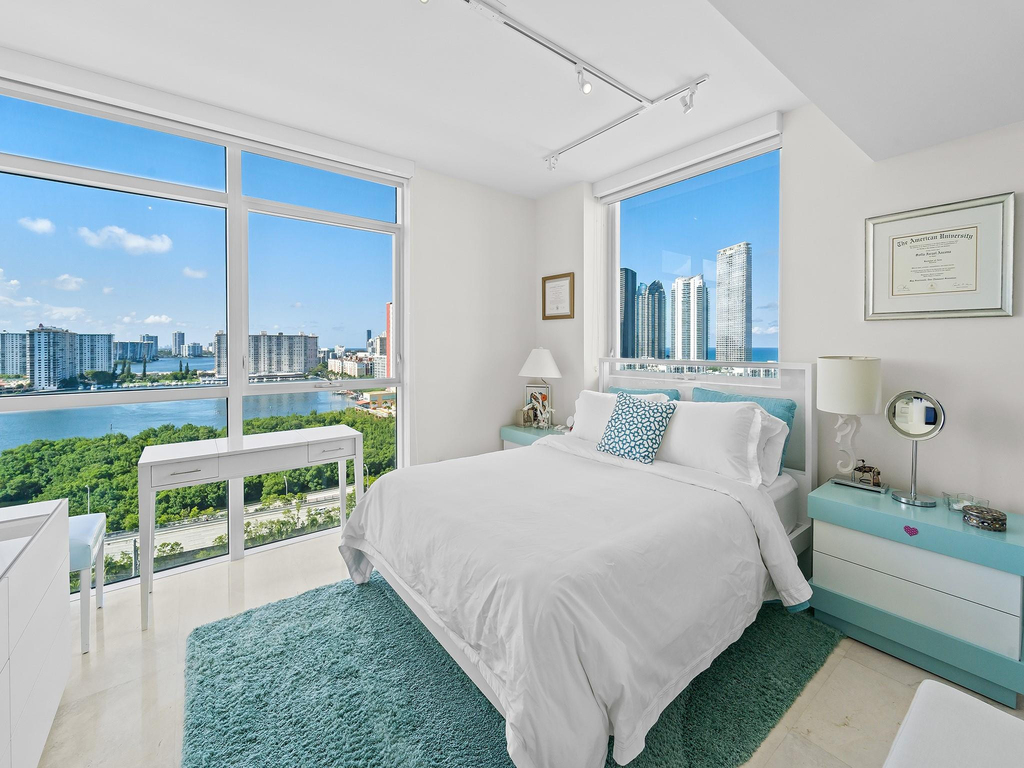 400 Sunny Isles Boulevard - Photo 12
