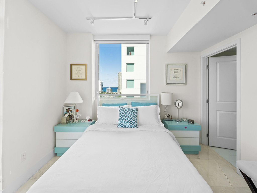 400 Sunny Isles Boulevard - Photo 17