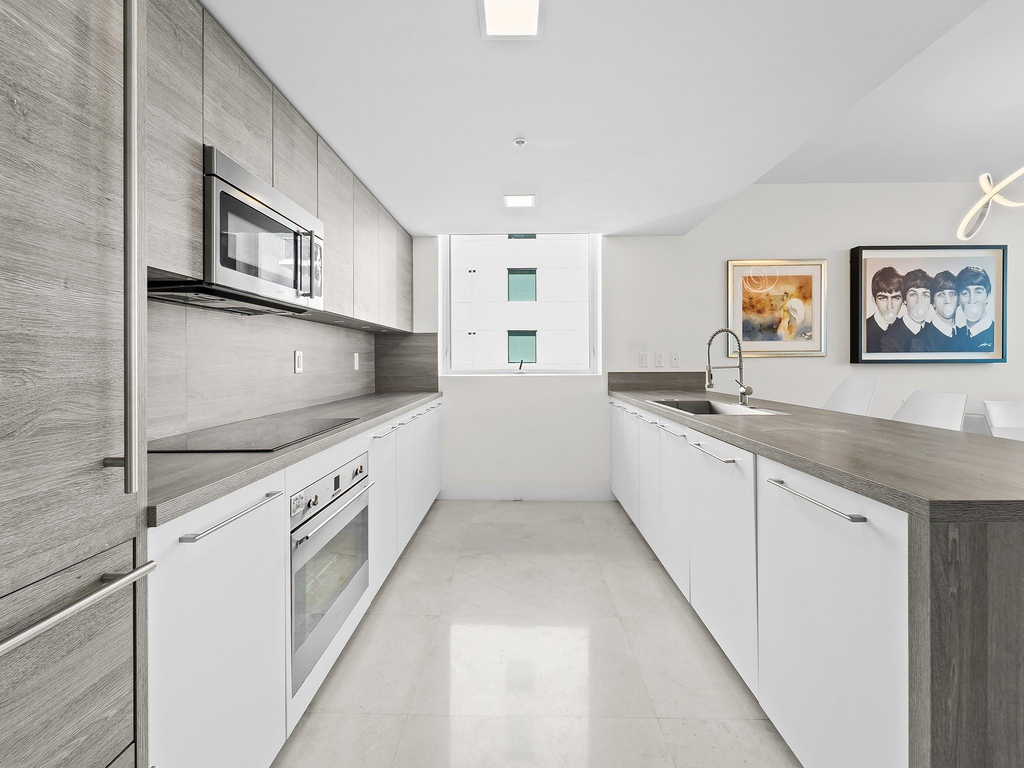 400 Sunny Isles Boulevard - Photo 10