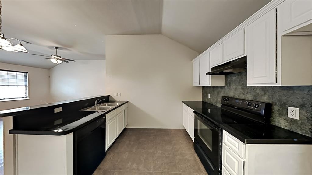 1213 Norway Avenue - Photo 3