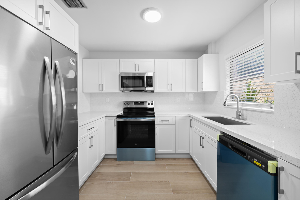 3281 E Golf Boulevard - Photo 4