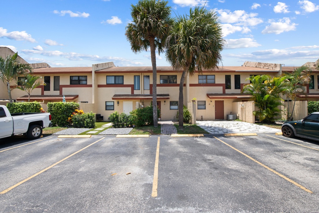3281 E Golf Boulevard - Photo 21
