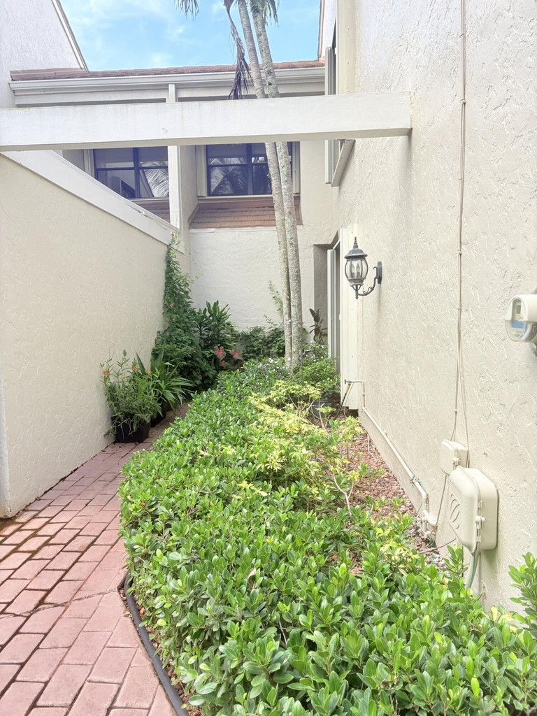 38 W Balfour Road W - Photo 36