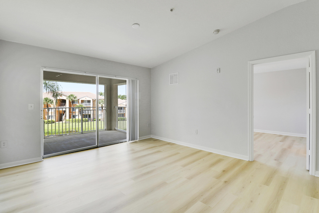 121 Sw Palm Drive - Photo 37