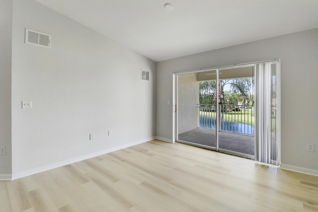 121 Sw Palm Drive - Photo 36