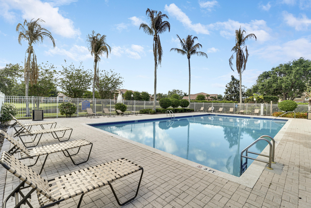 121 Sw Palm Drive - Photo 47