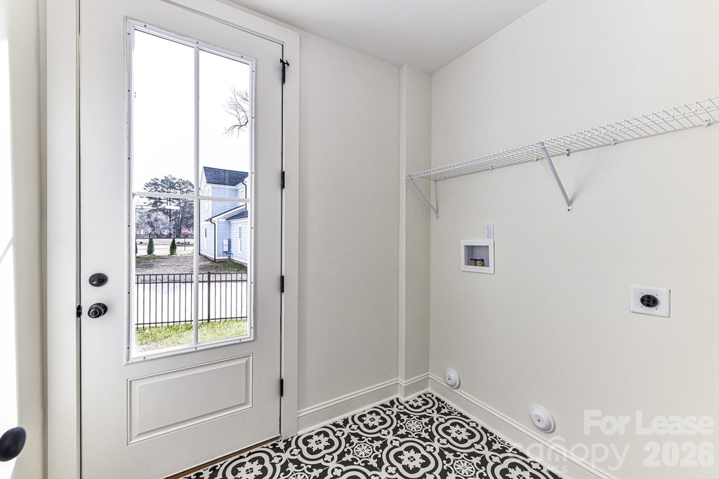 121 W F Street - Photo 22