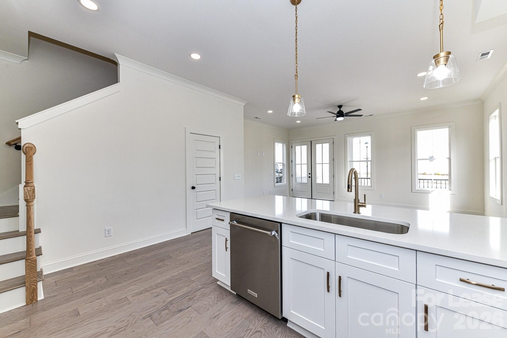 121 W F Street - Photo 12