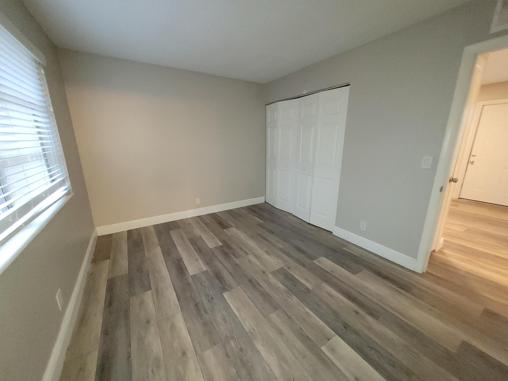 505 N J Street - Photo 20