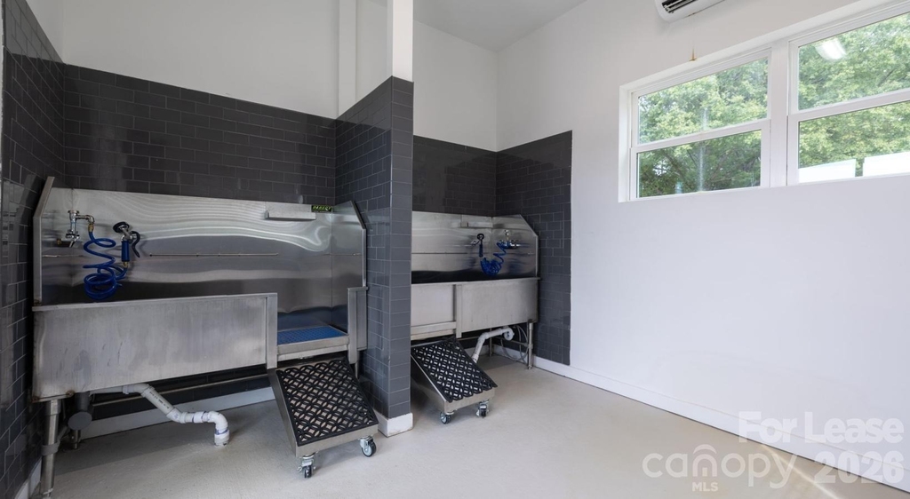 4520 Charlotte Park Drive - Photo 18