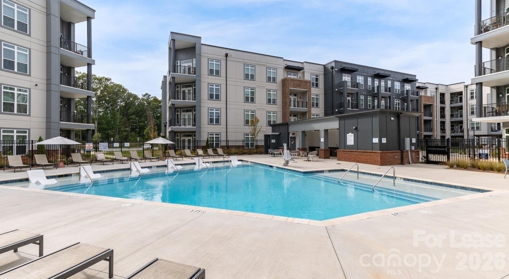 4520 Charlotte Park Drive - Photo 3