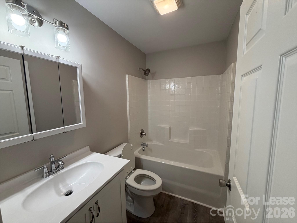 2621 E Greenbriar Road - Photo 9