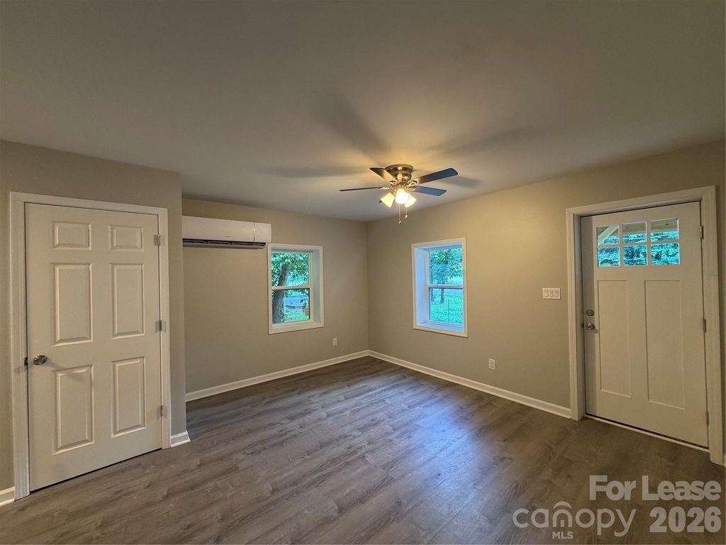 2621 E Greenbriar Road - Photo 5