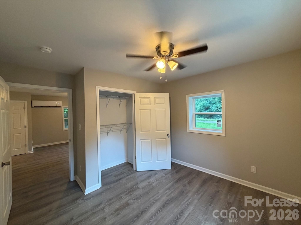 2621 E Greenbriar Road - Photo 7