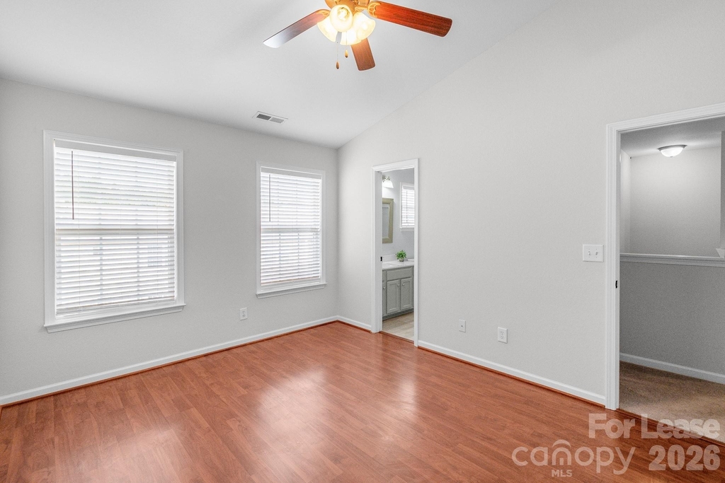 558 Calen Lane - Photo 22