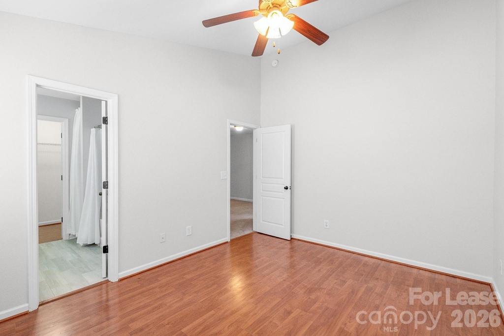 558 Calen Lane - Photo 21