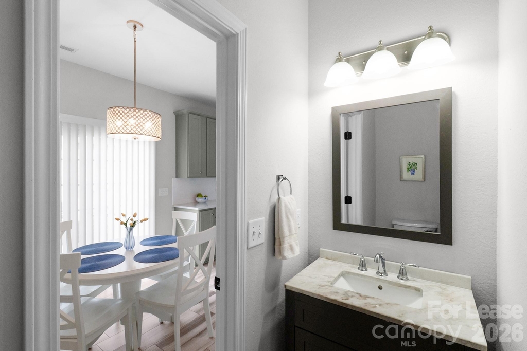 558 Calen Lane - Photo 7