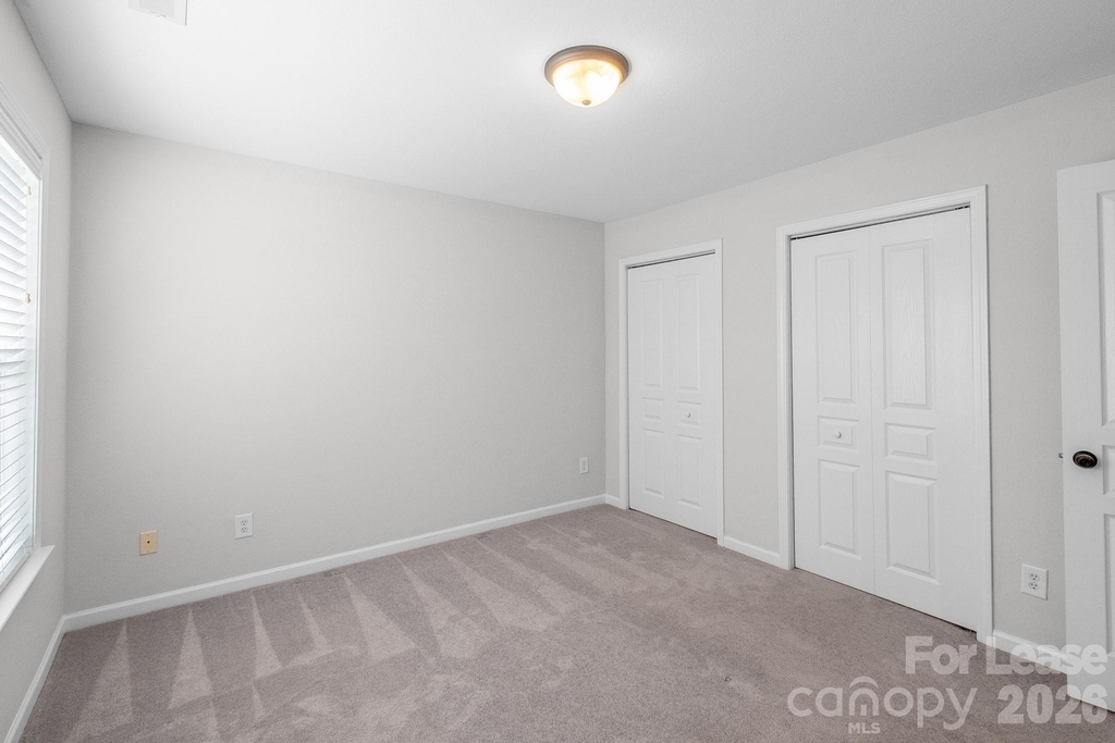558 Calen Lane - Photo 33