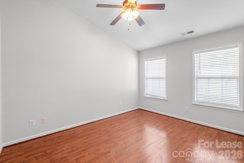 558 Calen Lane - Photo 20